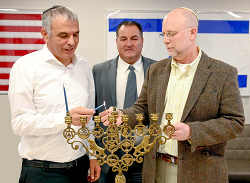 kahlon-photoWEB.jpg